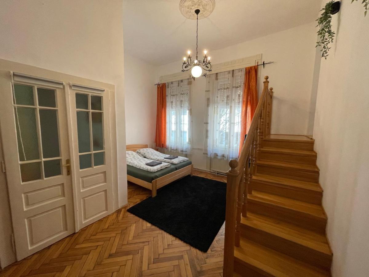 Lyrius Vendégház - Debrecen Exterior foto
